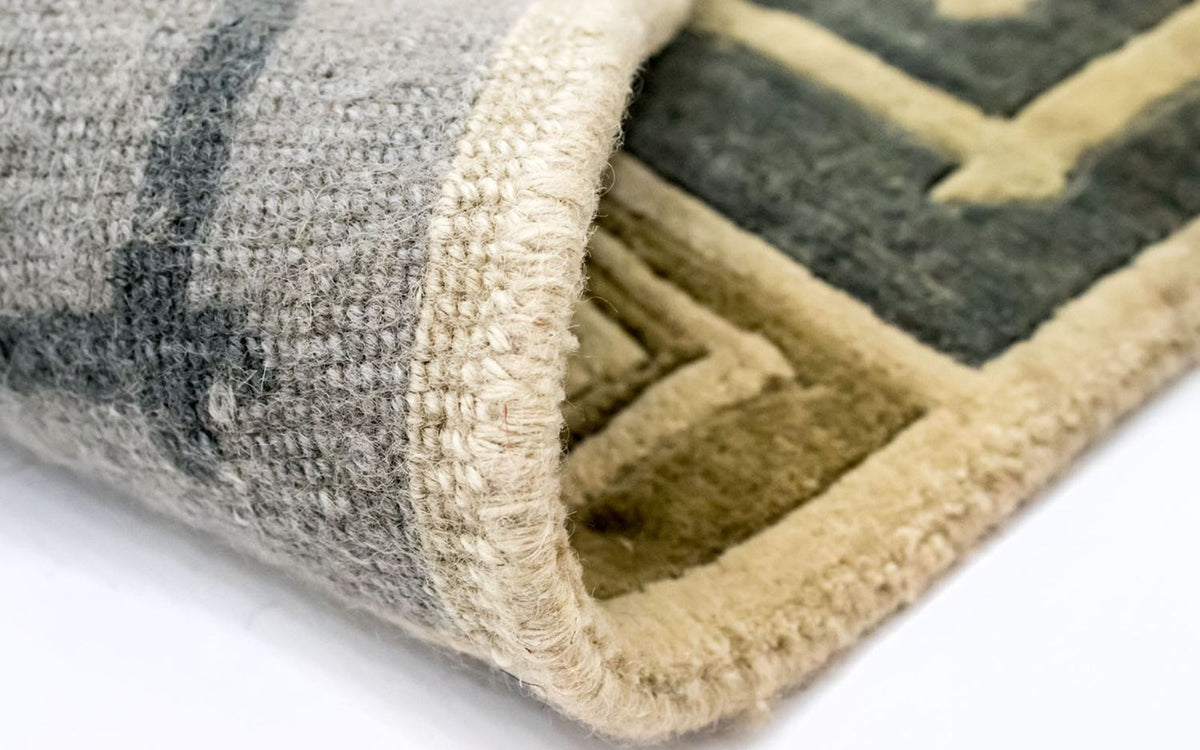 Nepal Teppich 263 x 183 cm