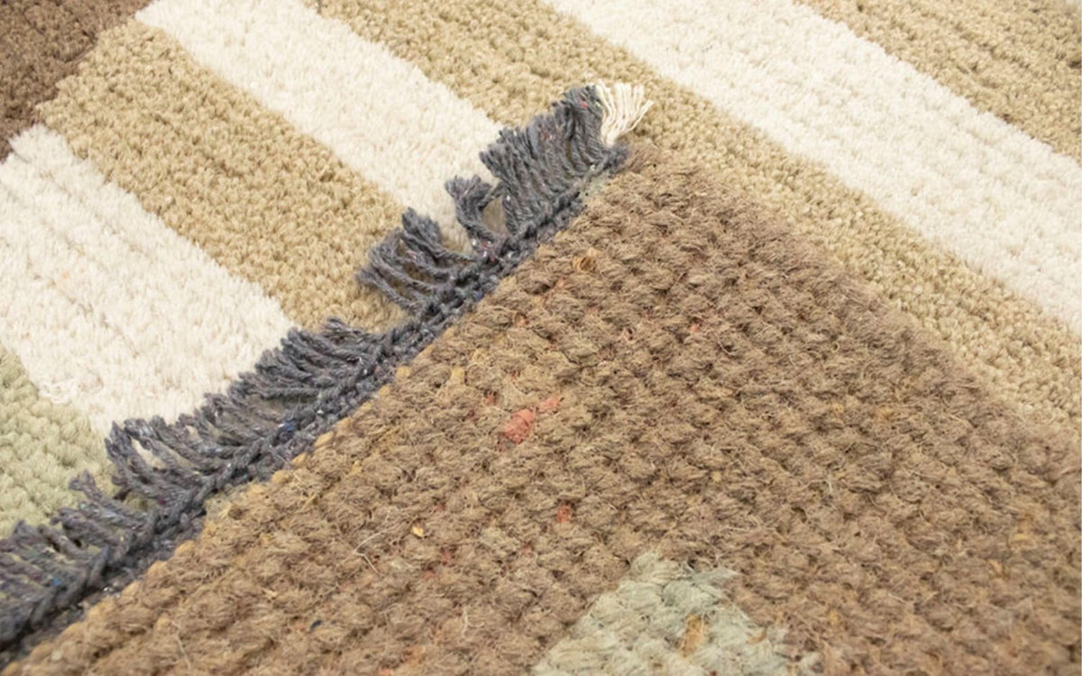 Nepal Teppich 140 x 70 cm - mehrfarbig