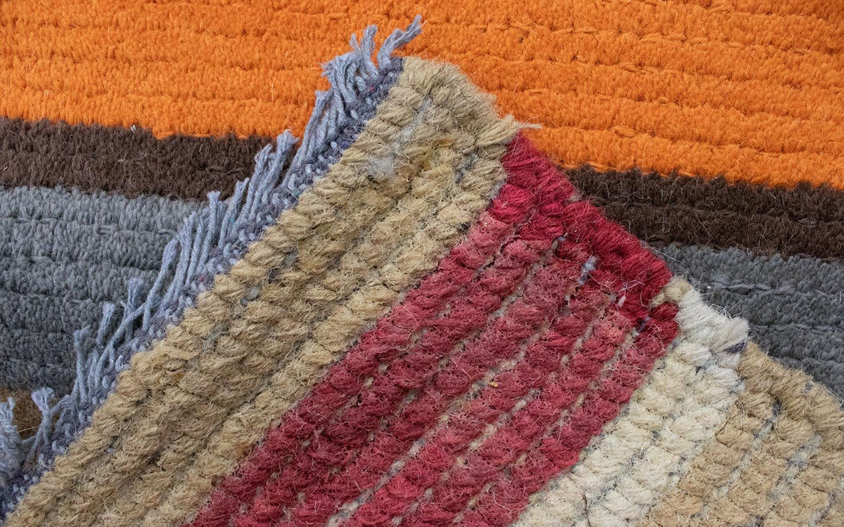 Nepal Teppich 140 x 70 cm - mehrfarbig