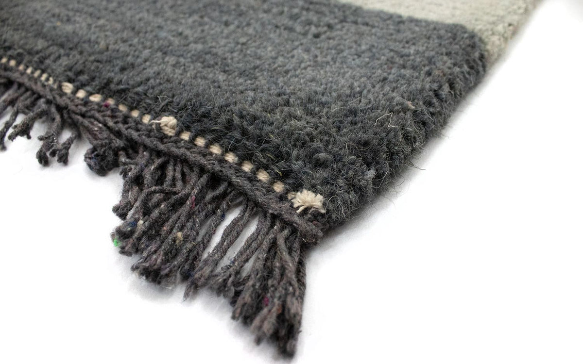 Nepal Teppich 140 x 70 cm - rosa