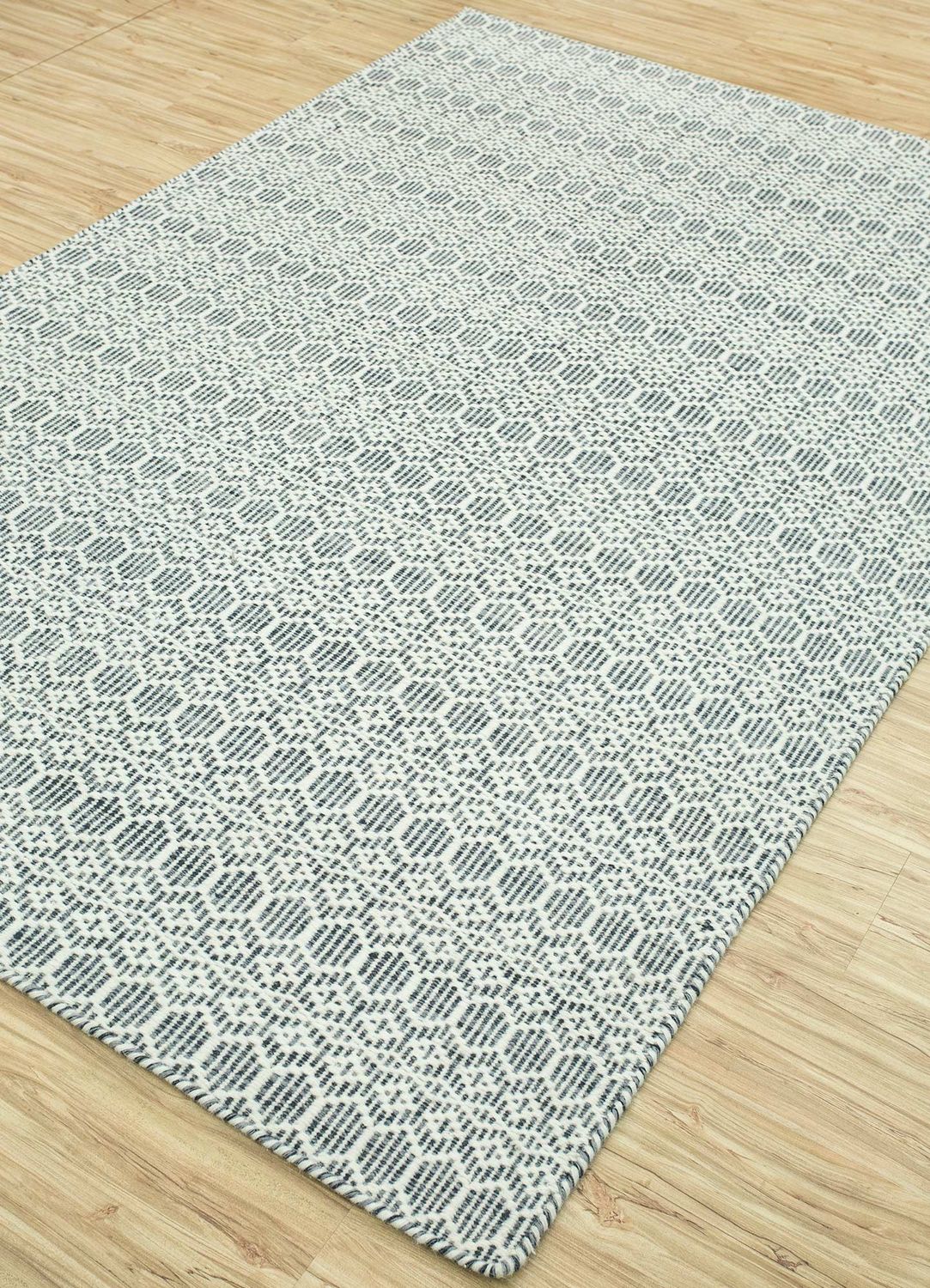 DP02-RUG1083260-240x150