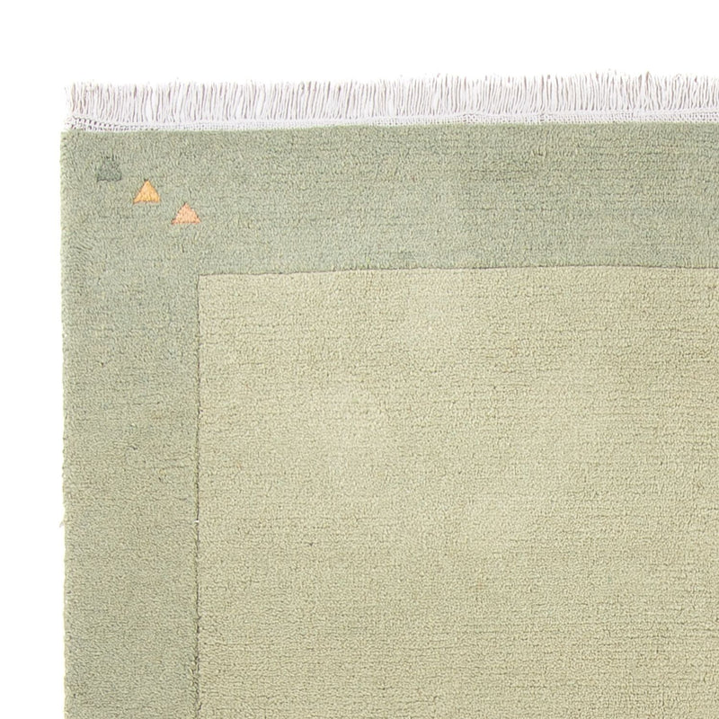 Nepal Teppich - 240 x 170 cm - olivgrün