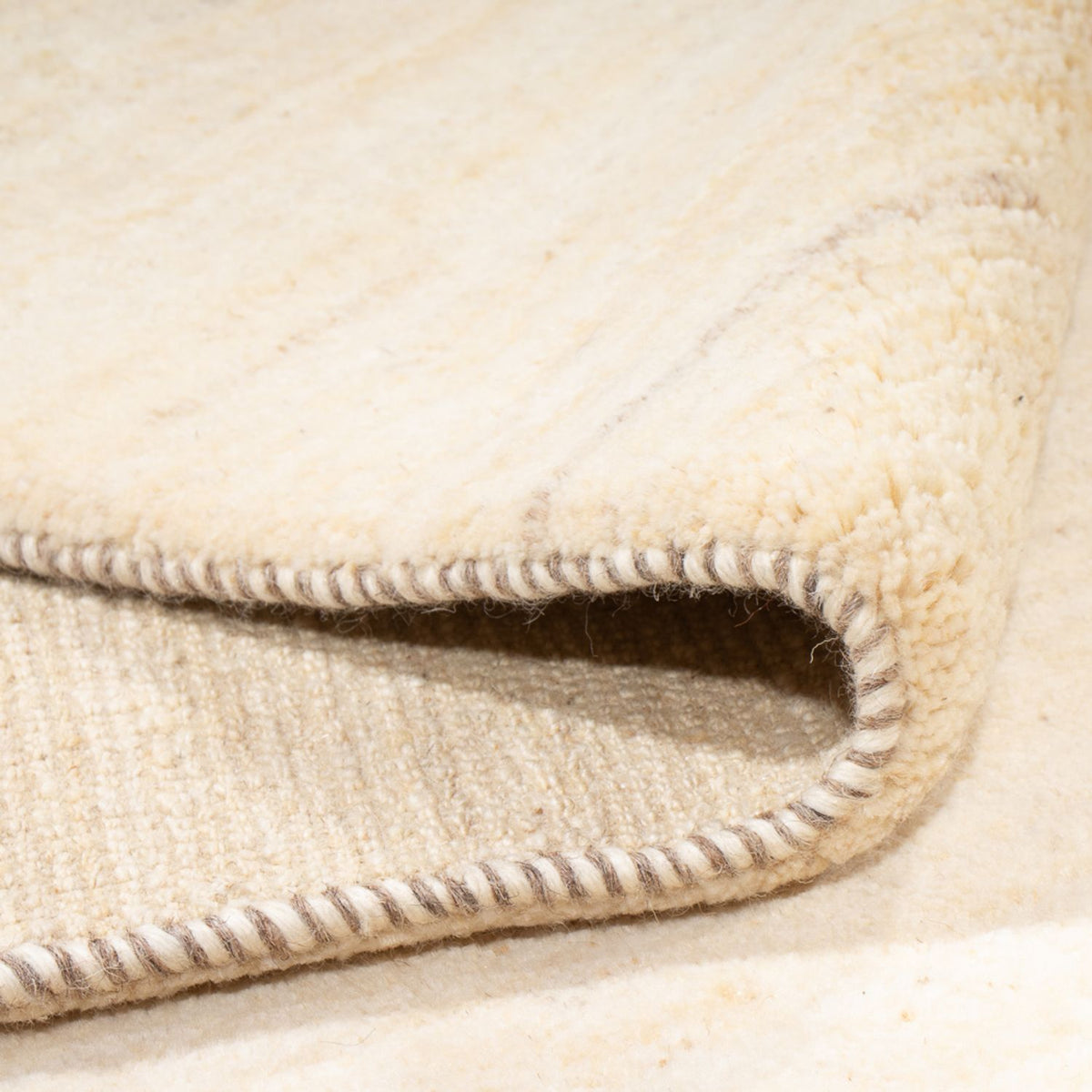 Gabbeh Teppich - Perser - 280 x 257 cm - hellbeige