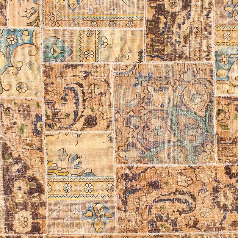 Patchwork Teppich 305 x 242 cm