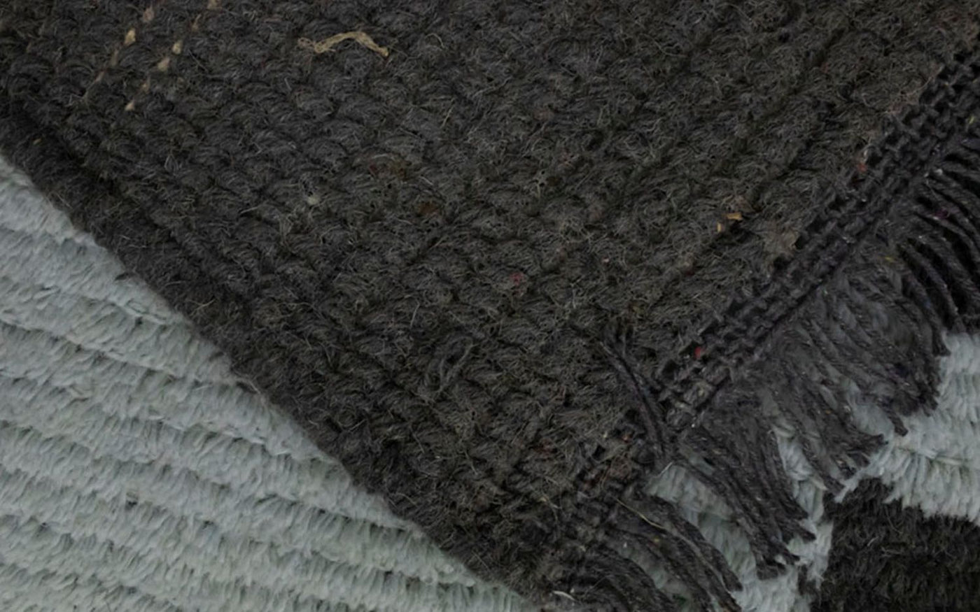 Nepal Teppich 140 x 70 cm - blau