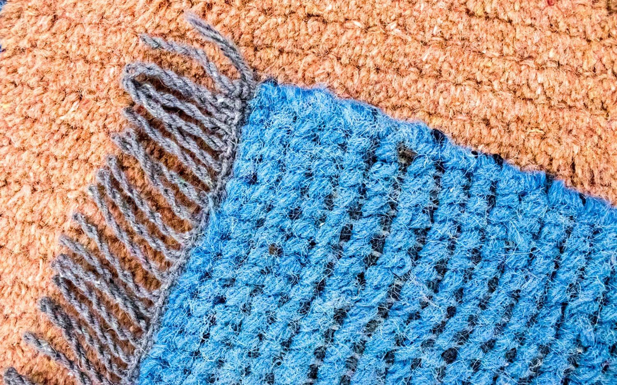 Nepal Teppich 140 x 70 cm - mehrfarbig