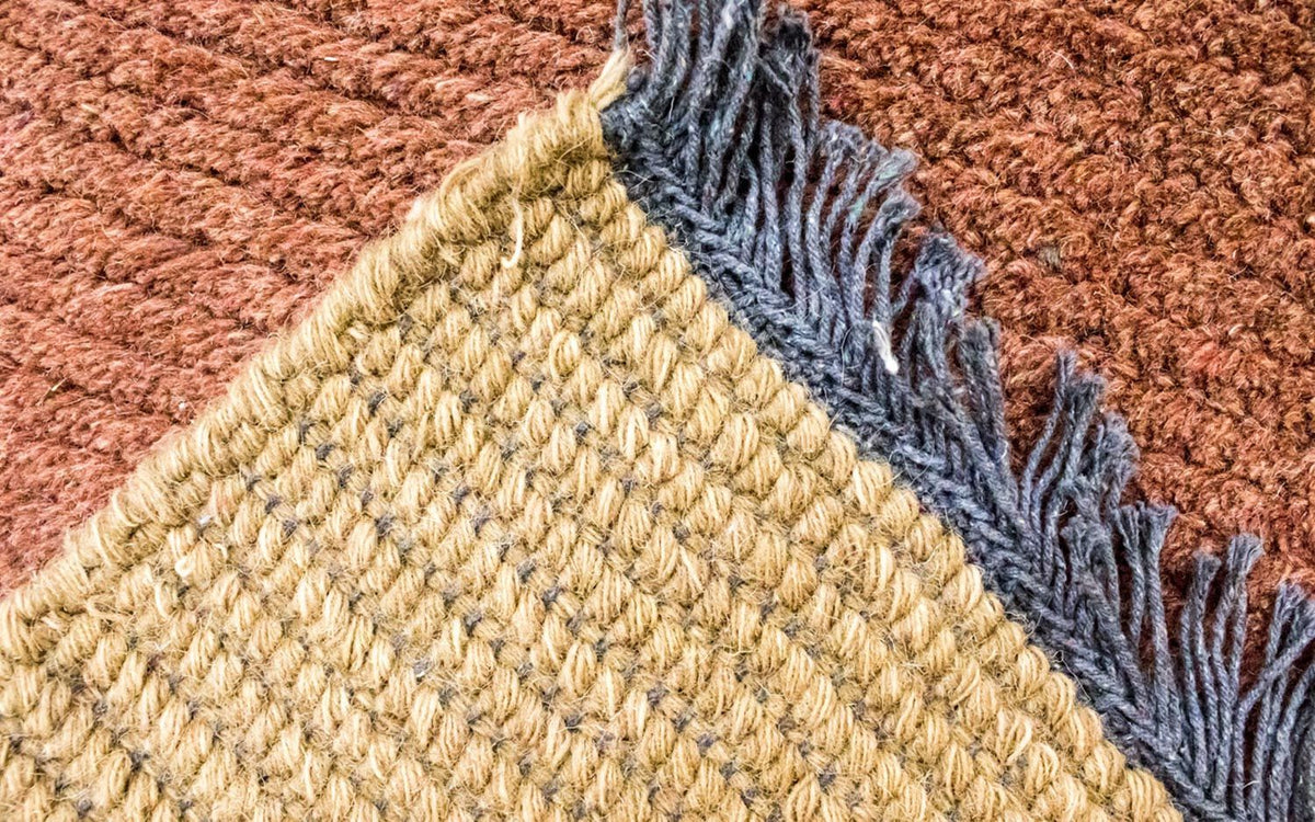 Nepal Teppich 140 x 70 cm - braun