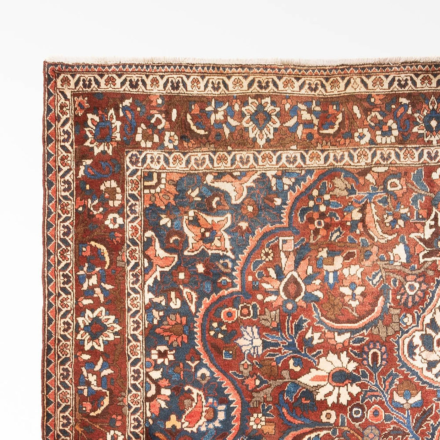 Bachtiar Teppich 325x213cm - Perserteppich