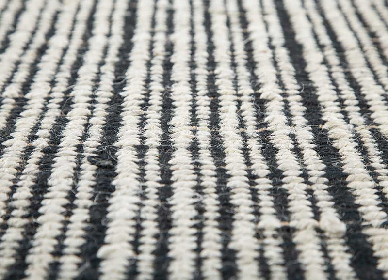 Sisalteppich - 240 x 150 cm - schwarz-weiß