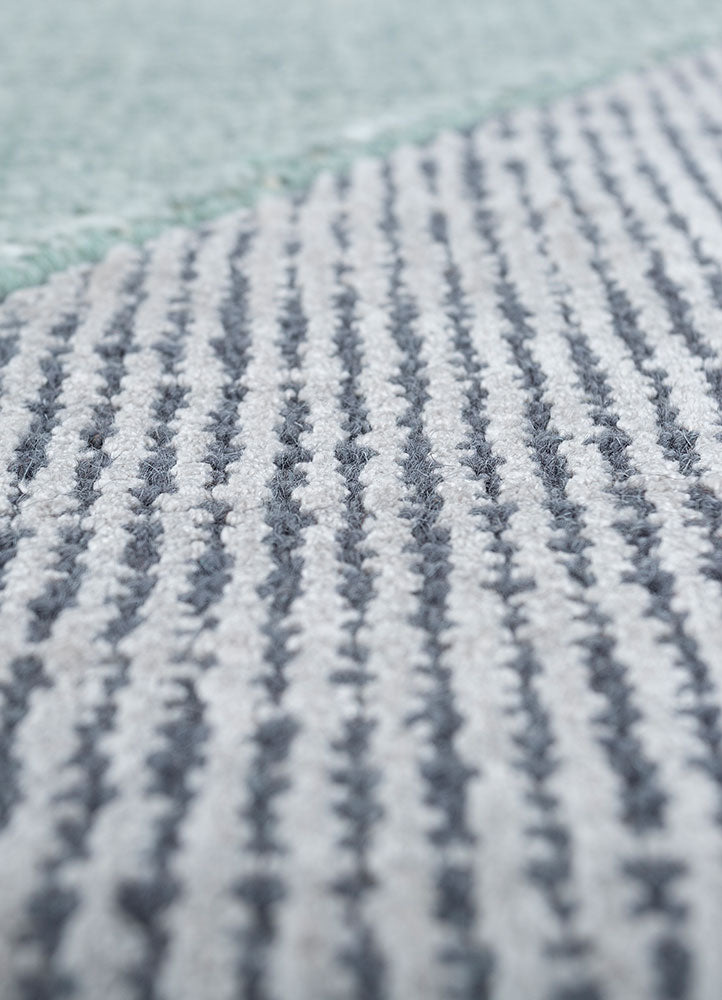 Moderner Teppich - 228 x 163 cm - hellblau