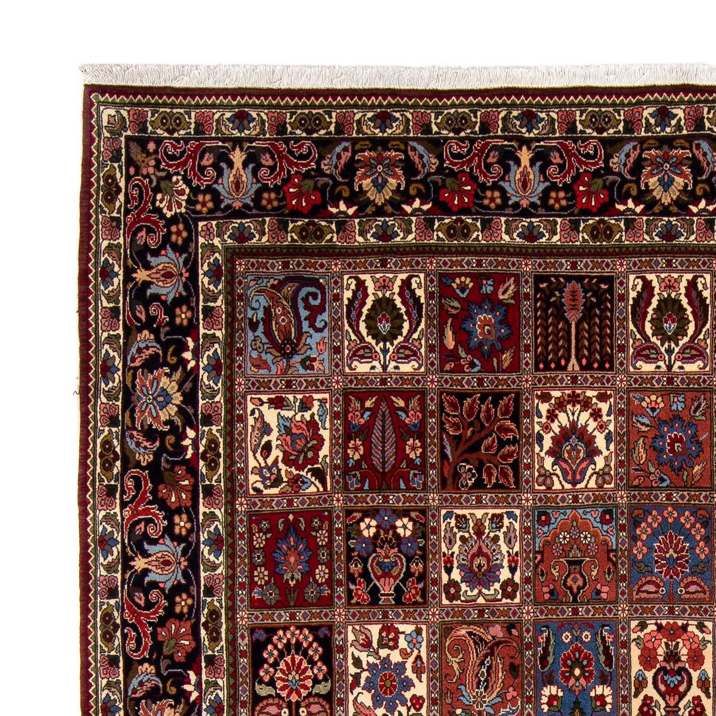 Bachtiar Teppich 353x250cm - Perserteppich
