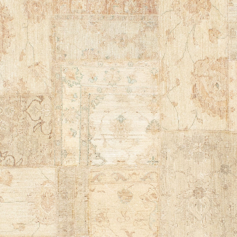 Patchwork Teppich 299 x 236 cm